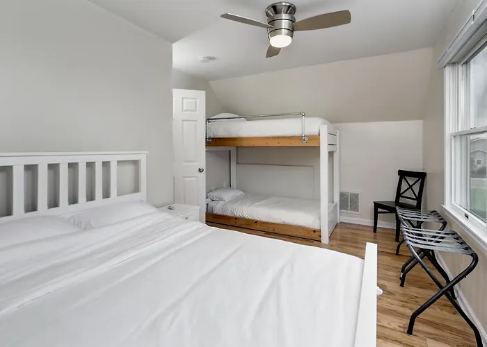 Charming Family 7 Mins To Dog Friendly *