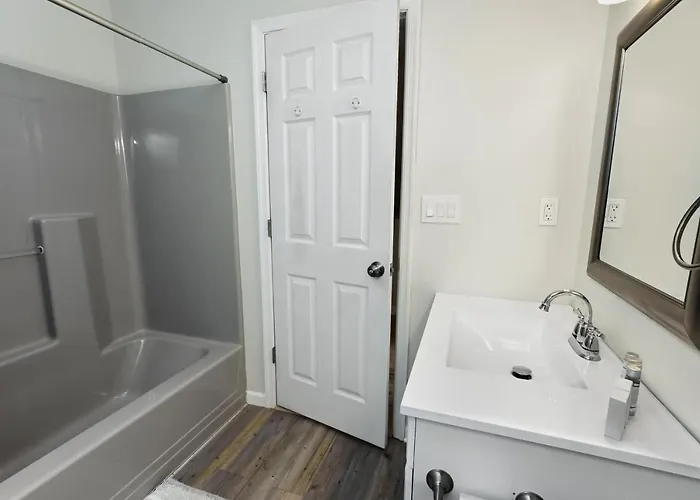Charming Family 7 Mins To Dog Friendly